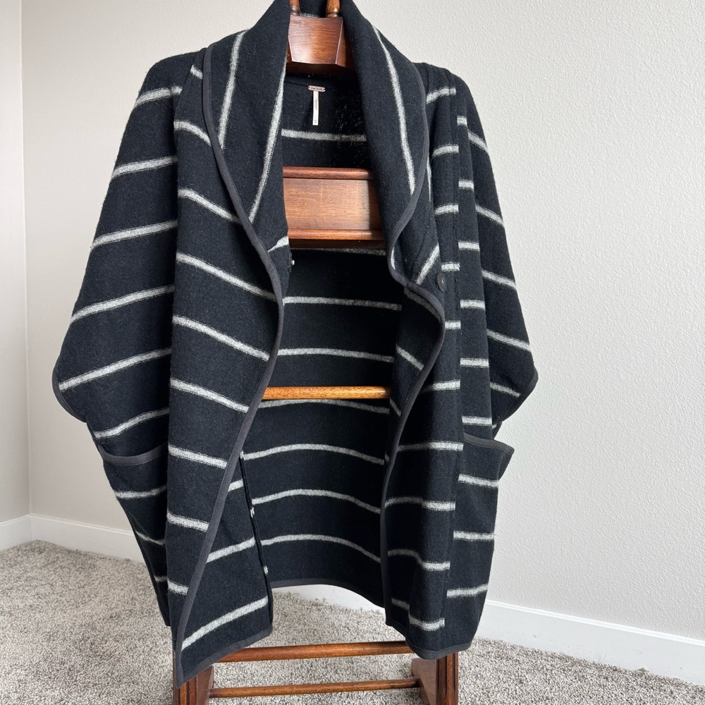 Free People Wool-Blend Striped Cape Coat – Black/Grey – XS (Oversized, Fits S–M) - Picture 11 of 16